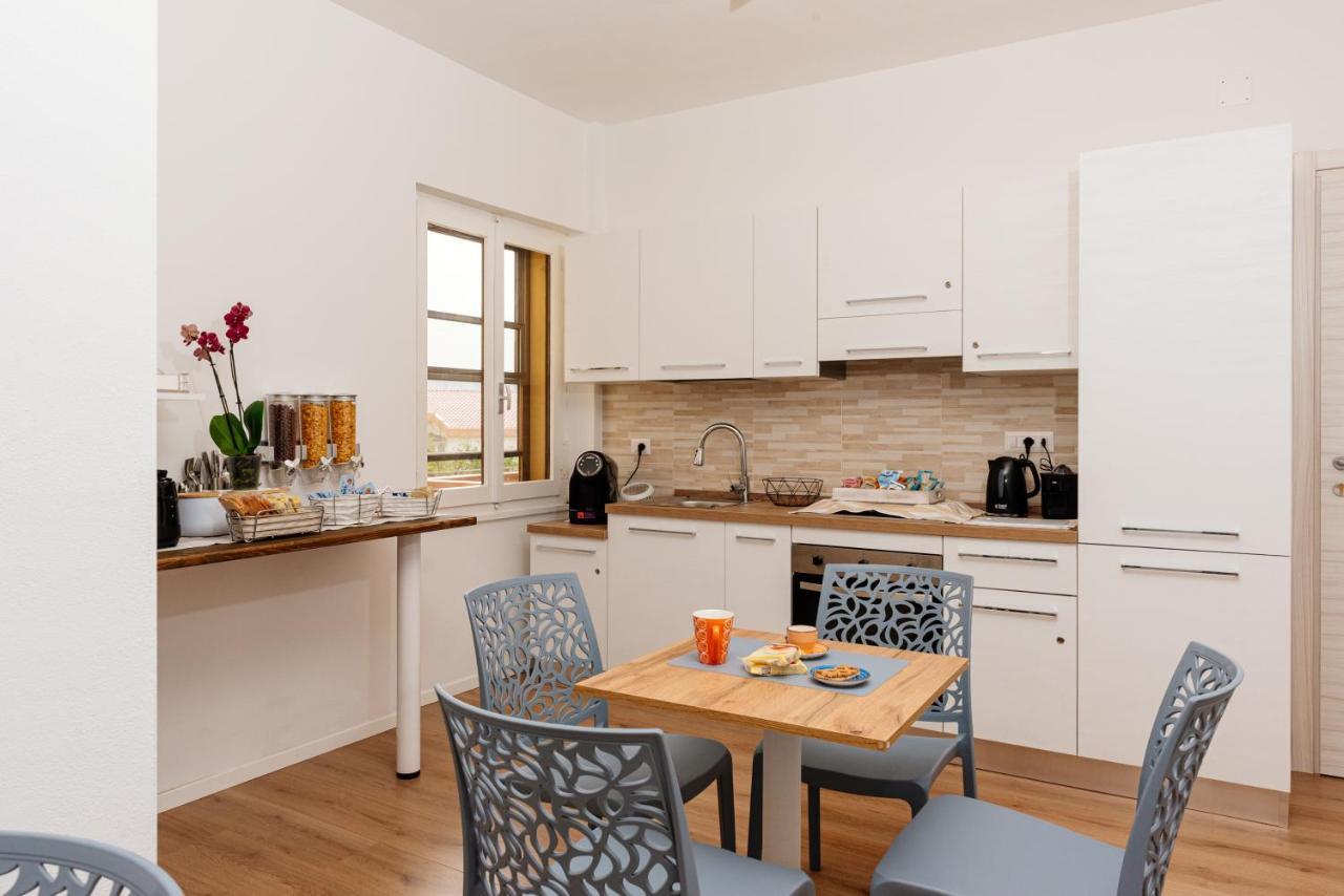 La Casa Di Ambra Hotel Porto Torres Ngoại thất bức ảnh